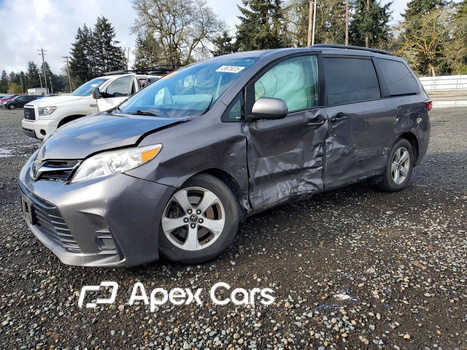 Toyota Sienna 2018 - Zdjęcie 1 z 13