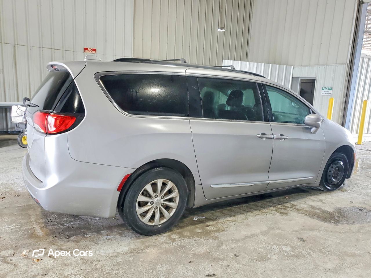 Chrysler Pacifica 2017