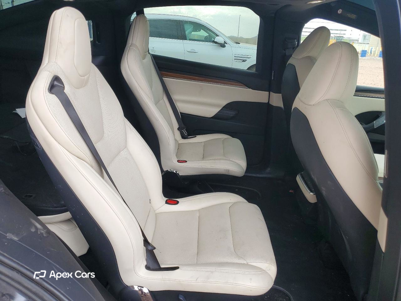 Tesla Model X 2024