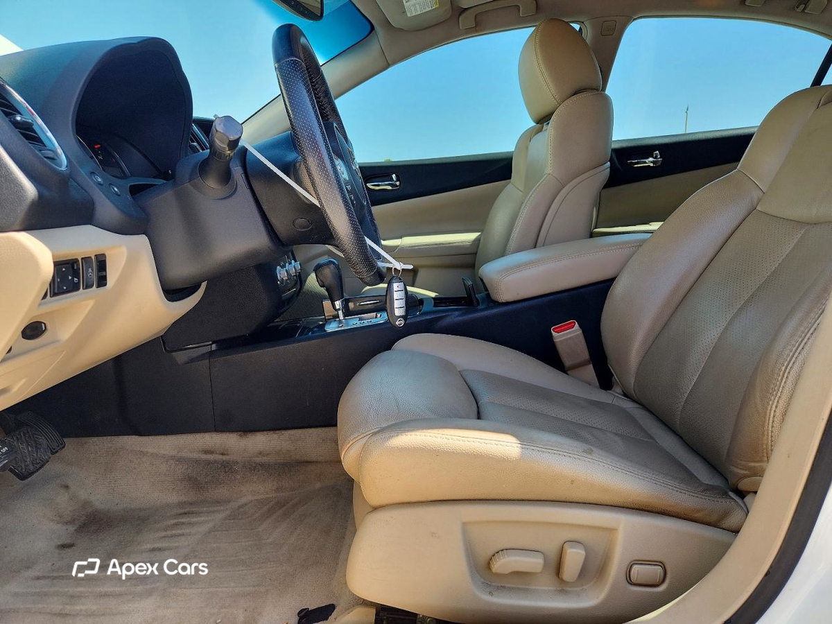 Nissan Maxima 2014