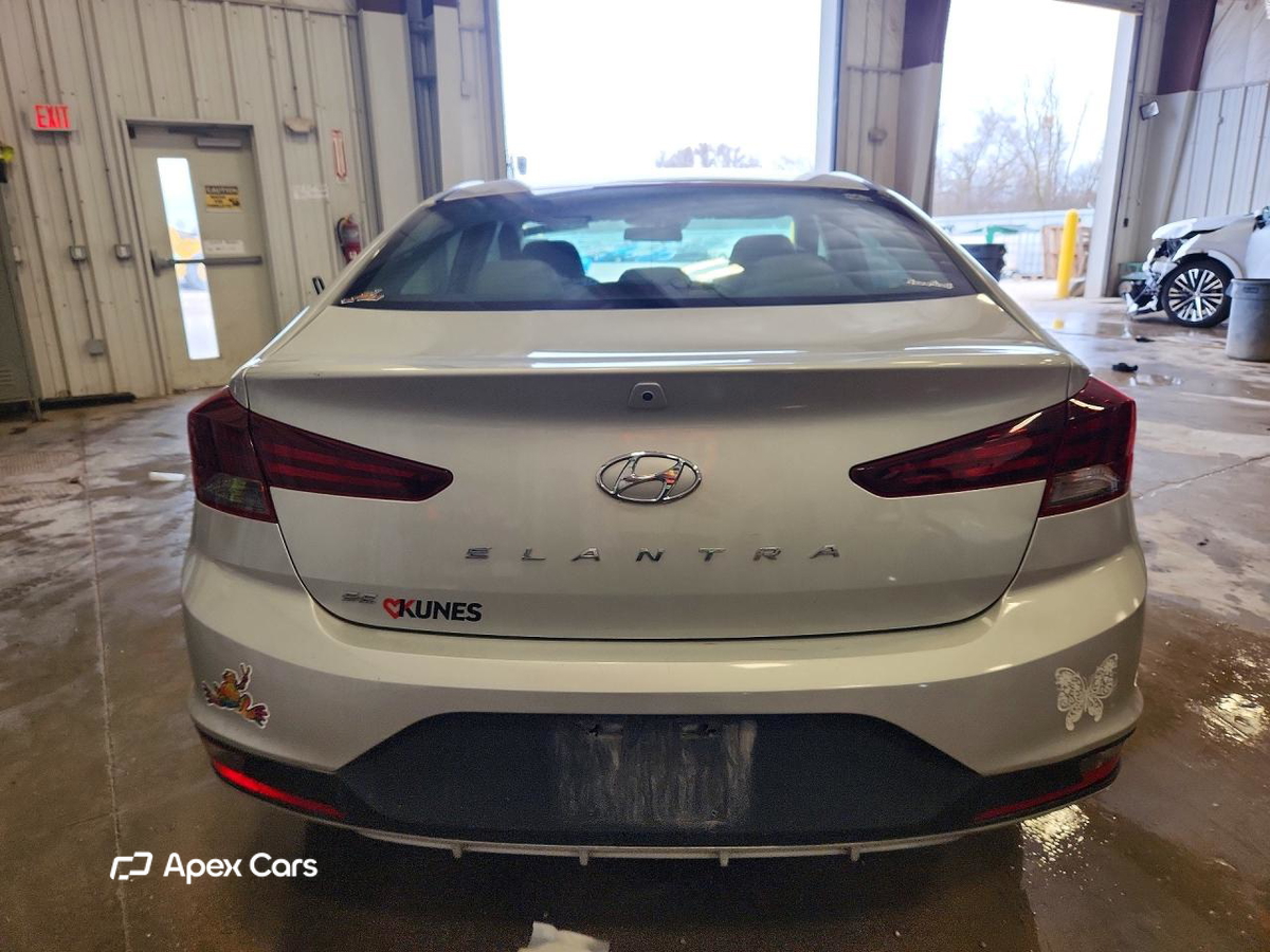 Hyundai Elantra 2020