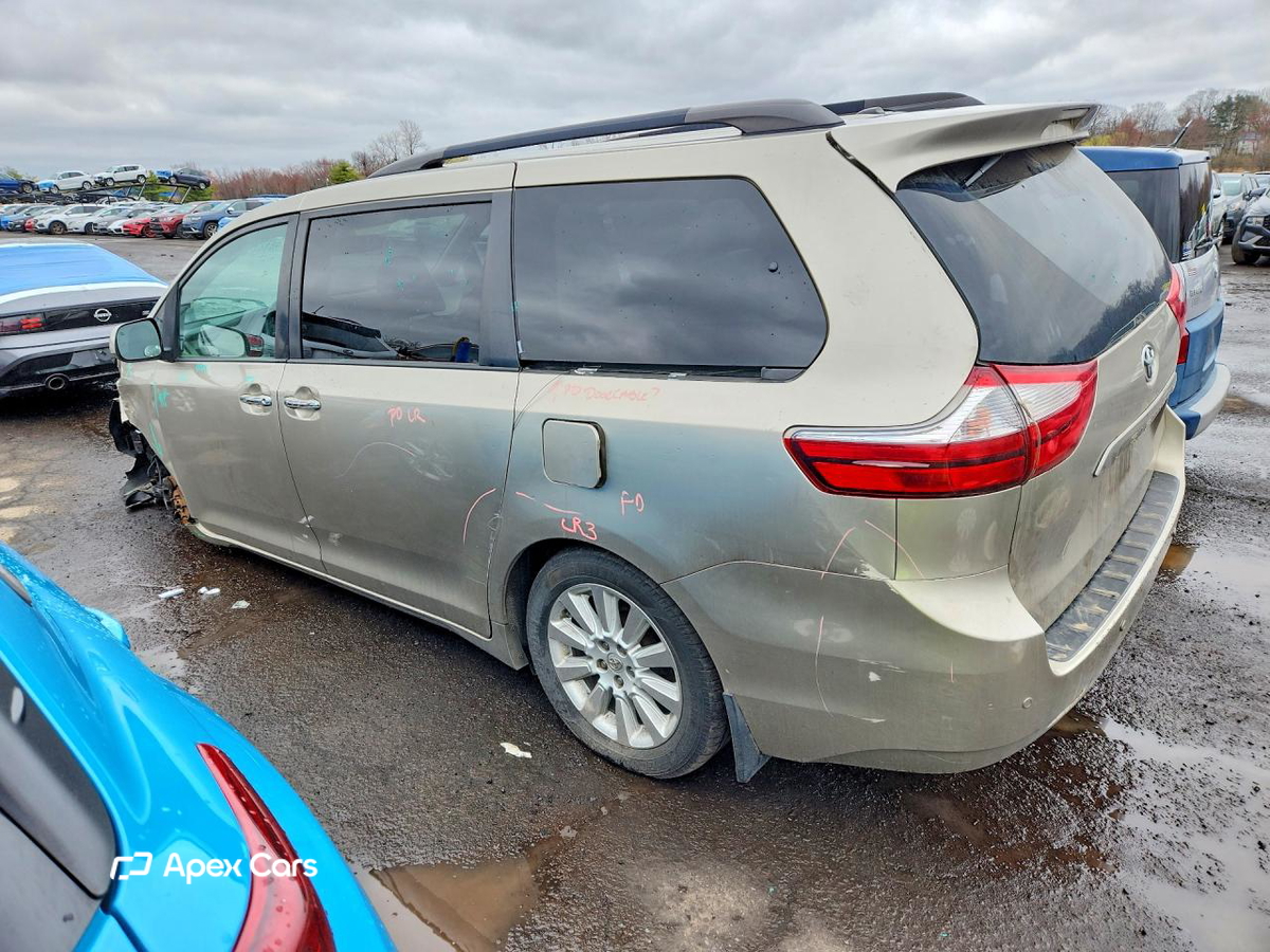 Toyota Sienna 2015