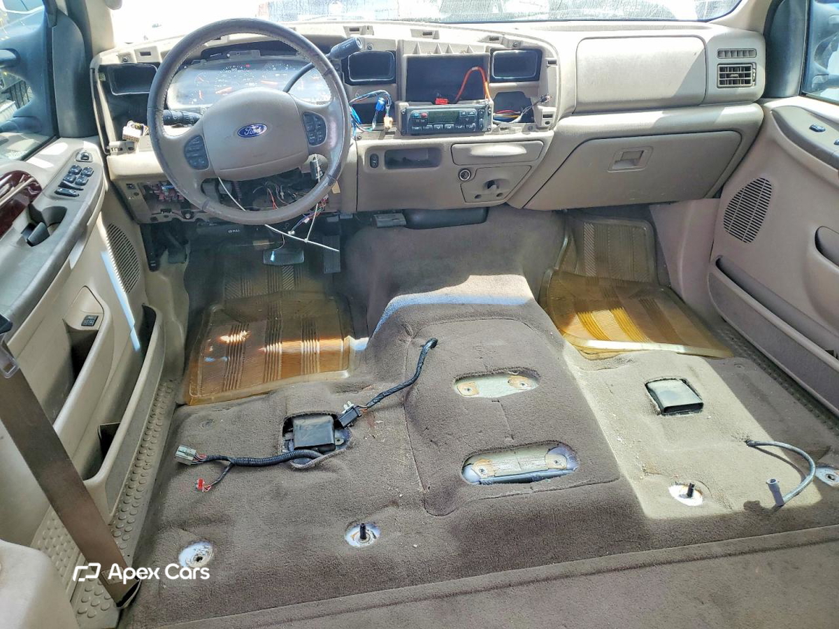 Ford Excursion 2004