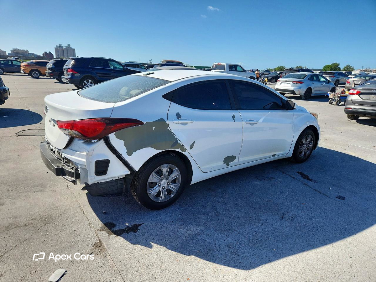 Hyundai Elantra 2016