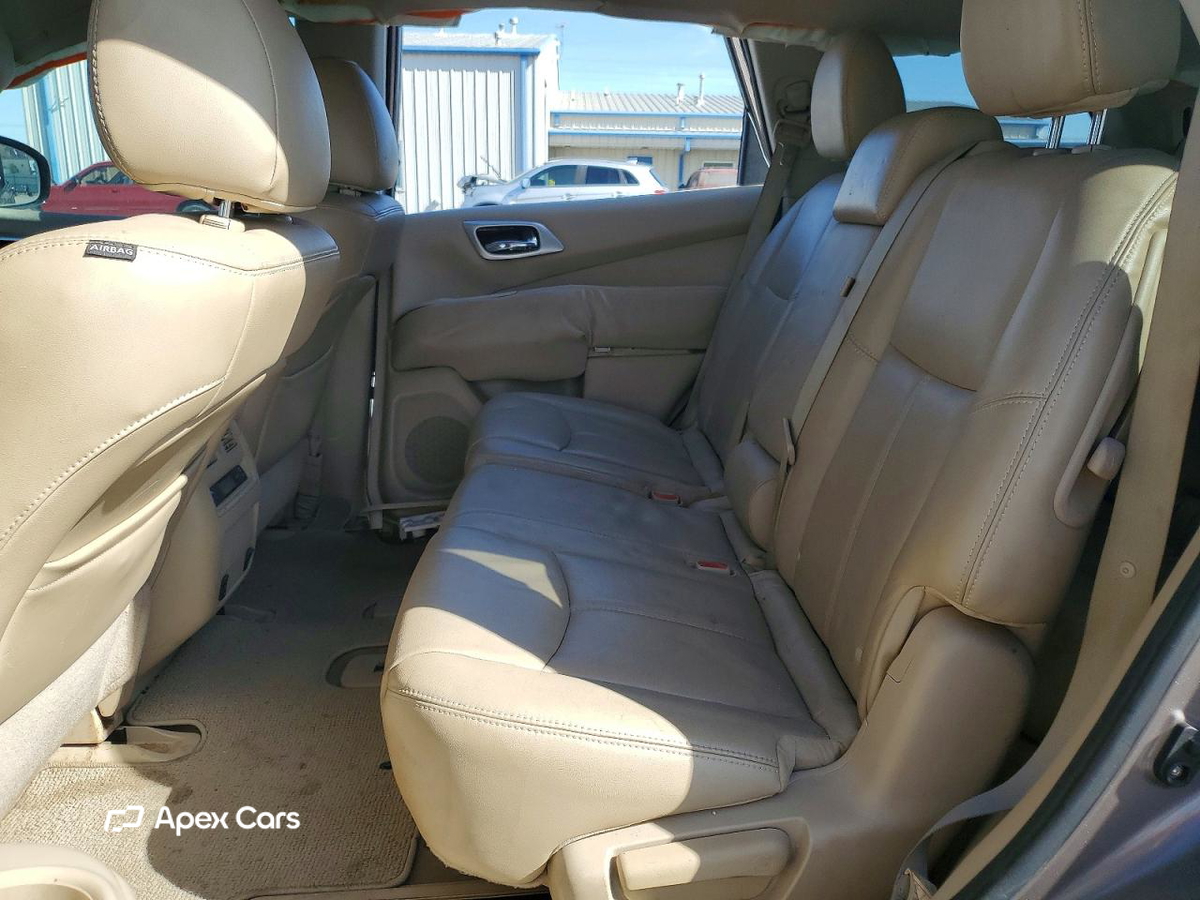 Nissan Pathfinder 2014