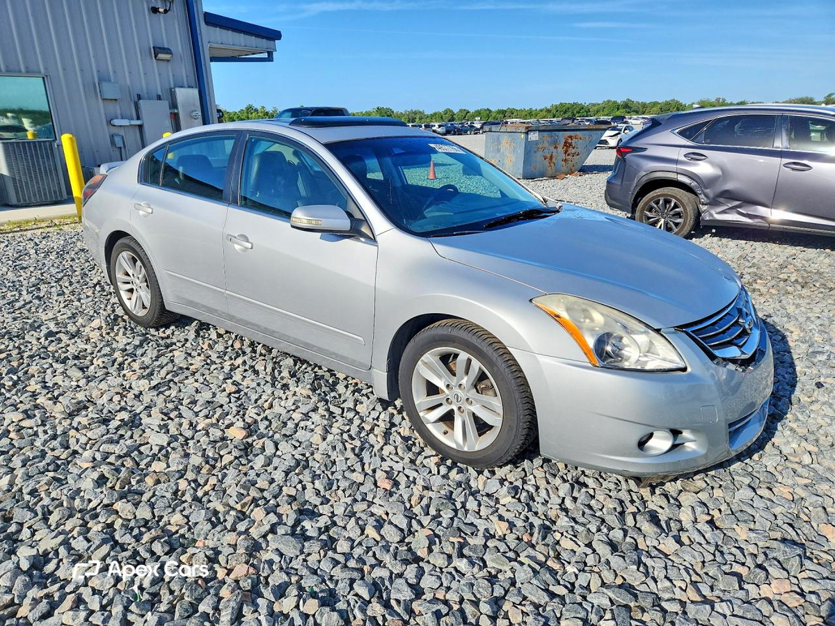 Nissan Altima 2012