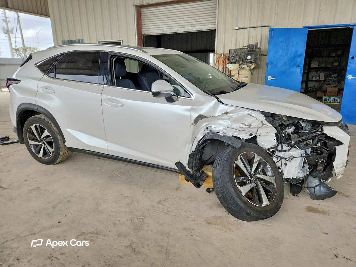 Lexus NX 2021