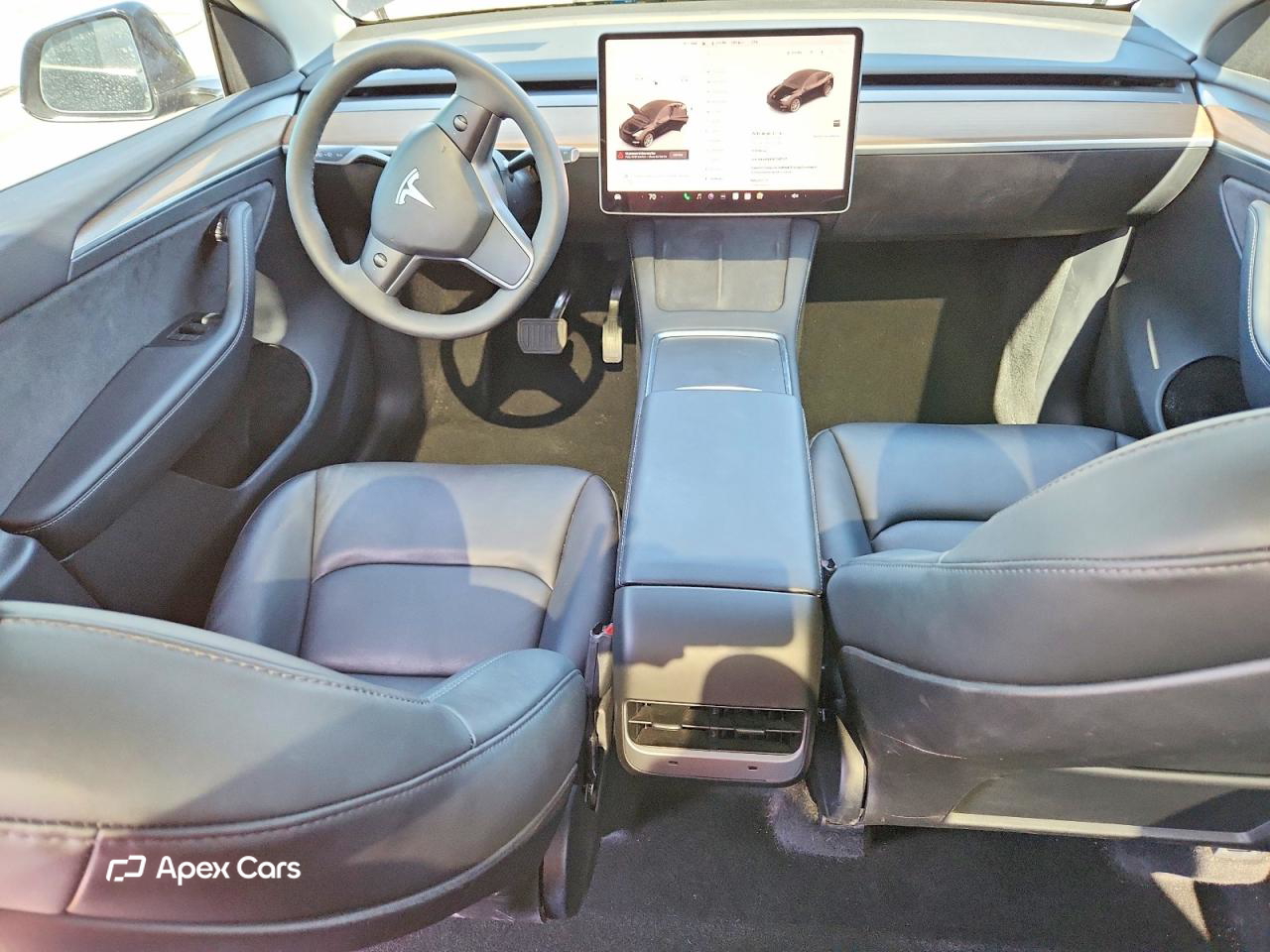 Tesla Model Y 2024