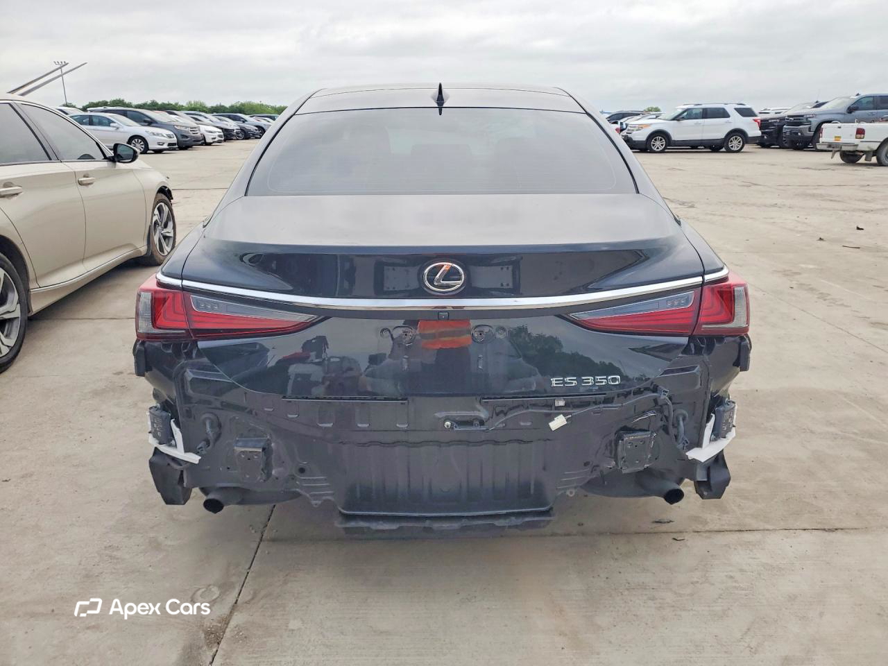 Lexus ES 2022