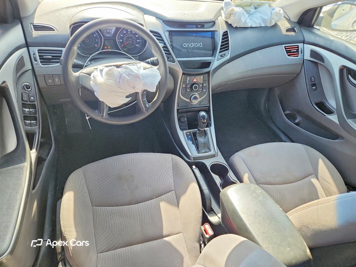 Hyundai Elantra 2016