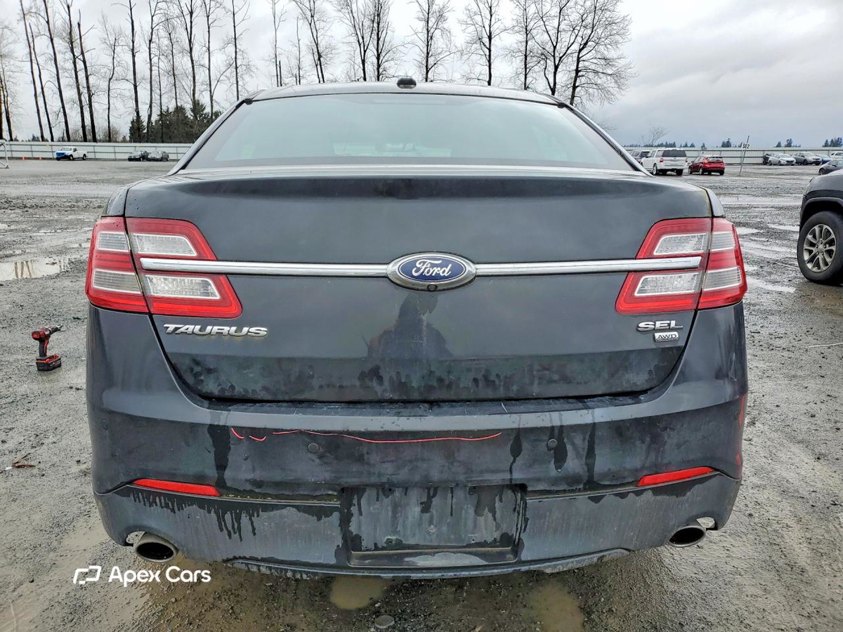 Ford Taurus 2015