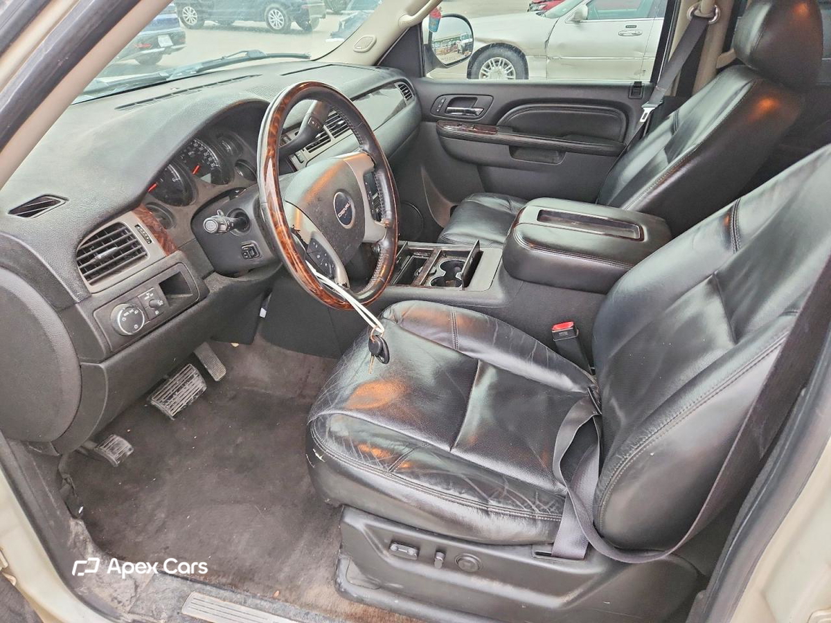 GMC Yukon 2011