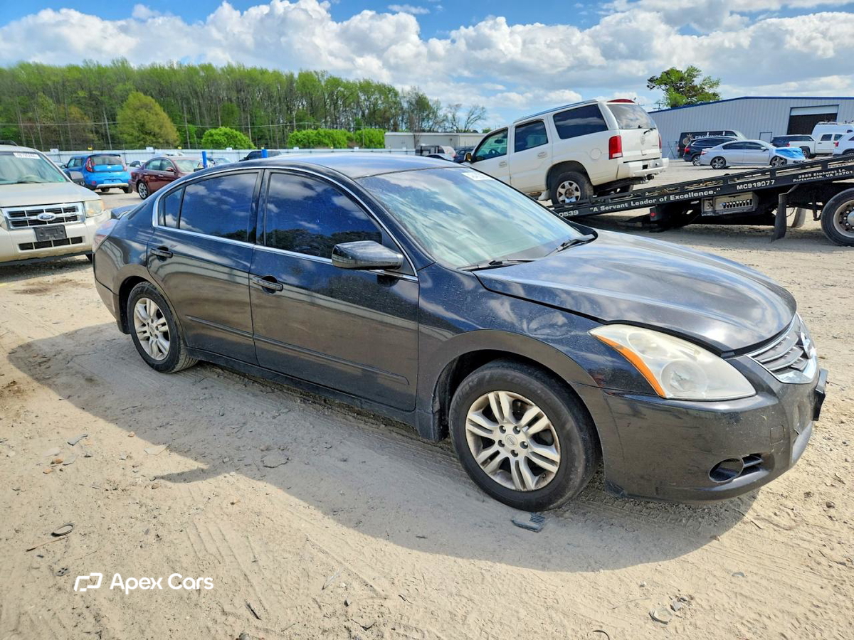 Nissan Altima 2012