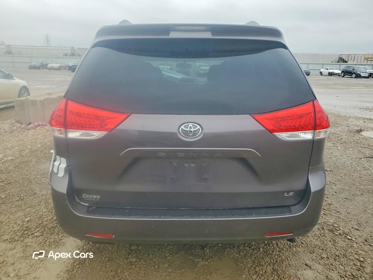 Toyota Sienna 2013