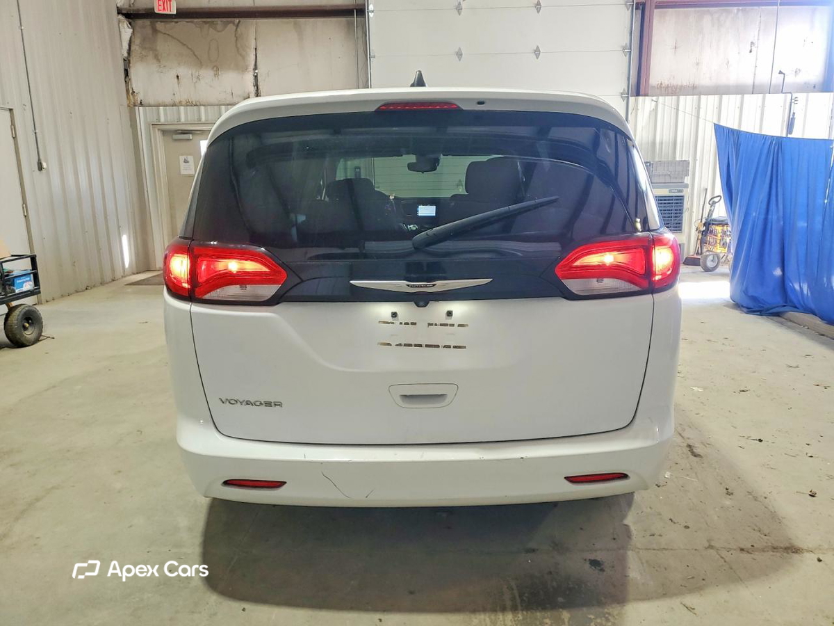 Chrysler Voyager 2023