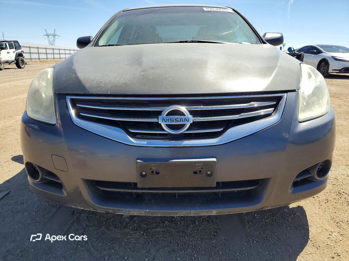 Nissan Altima 2012