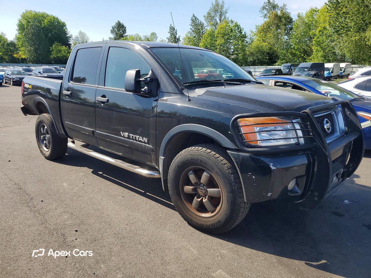 Nissan Titan 2015