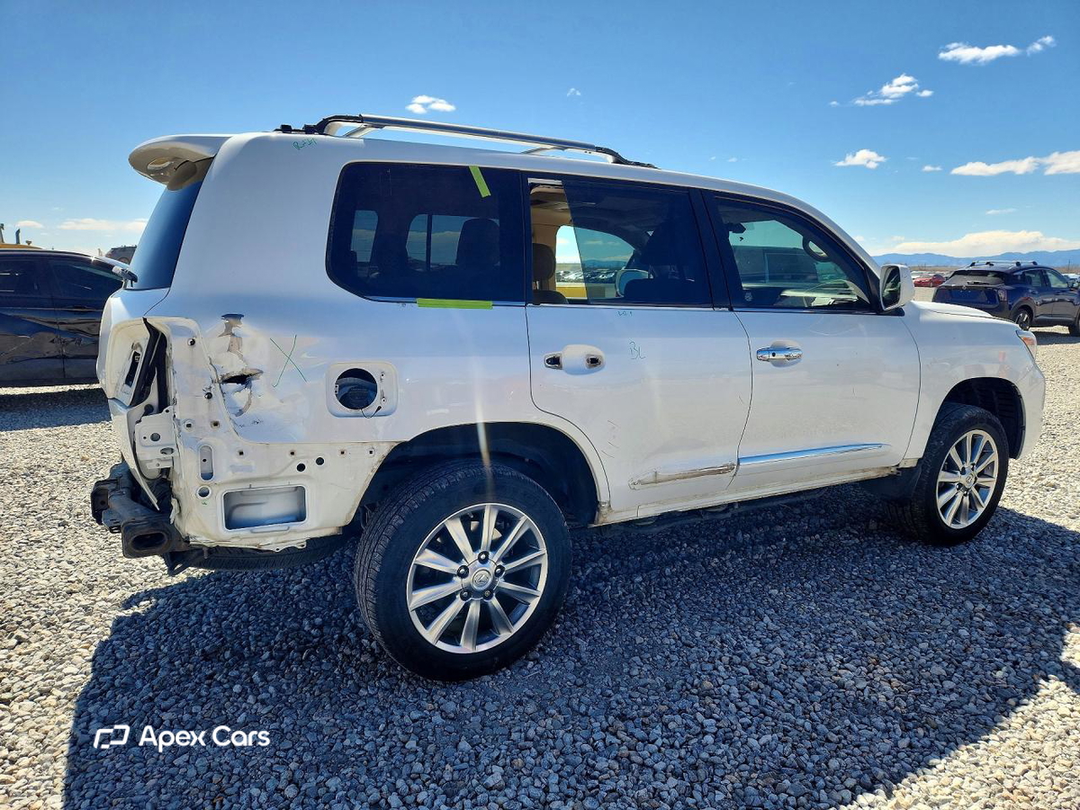 Lexus LX 2010