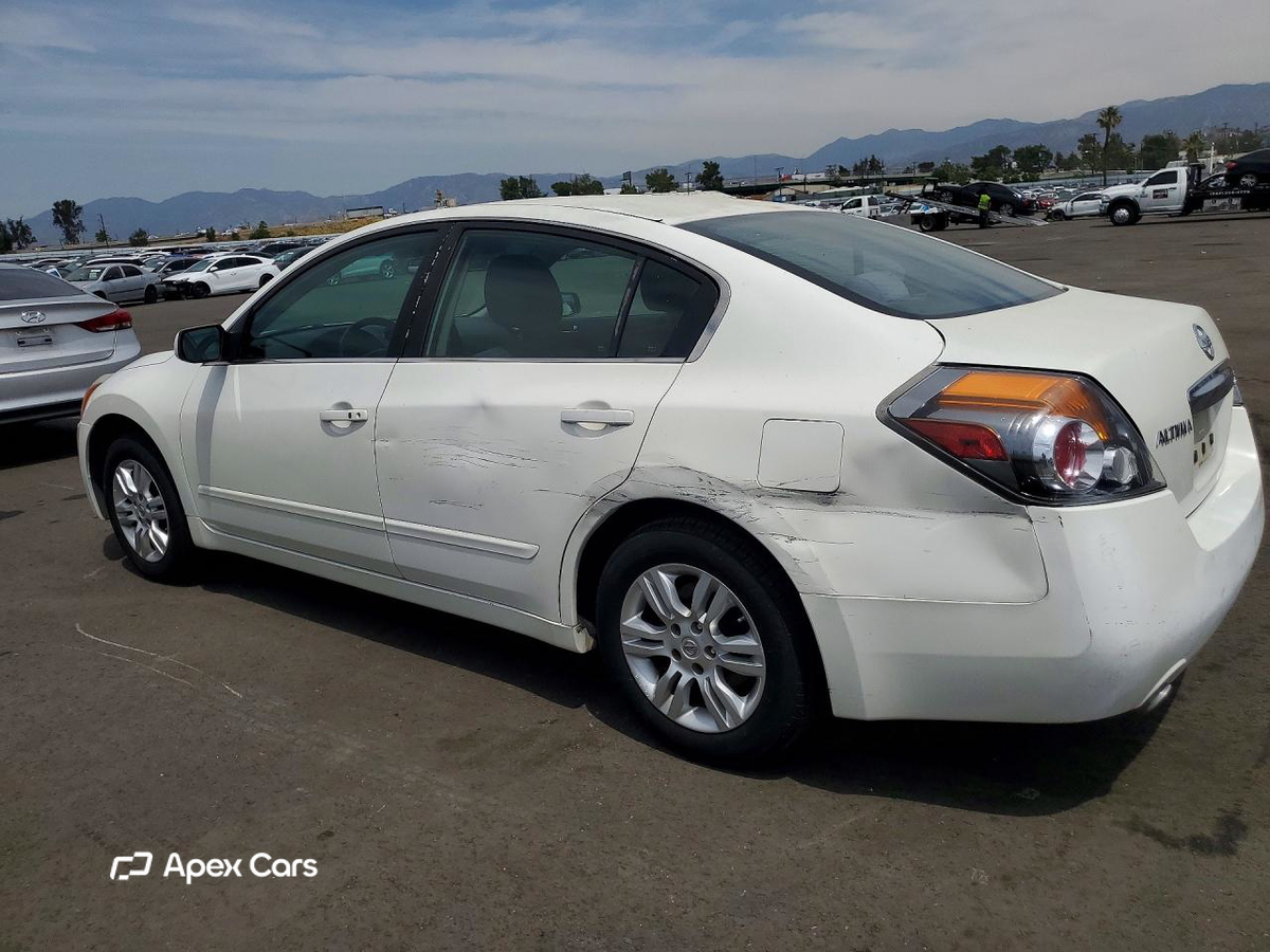 Nissan Altima 2010