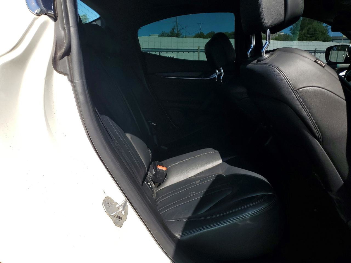 Maserati Ghibli 2015