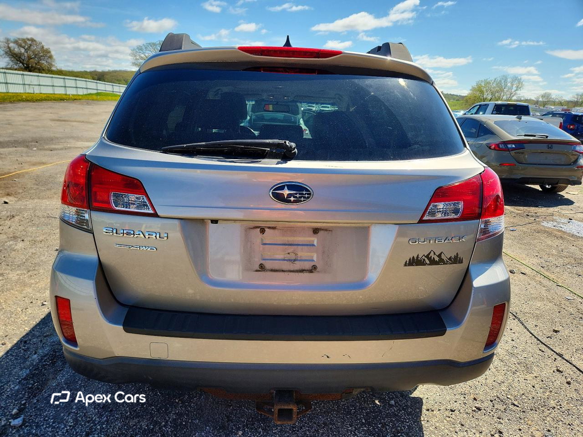 Subaru Outback 2014
