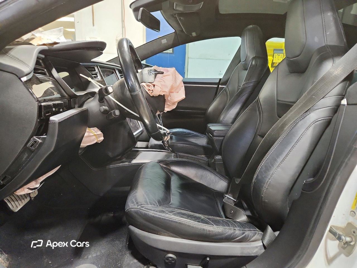 Tesla Model S 2016