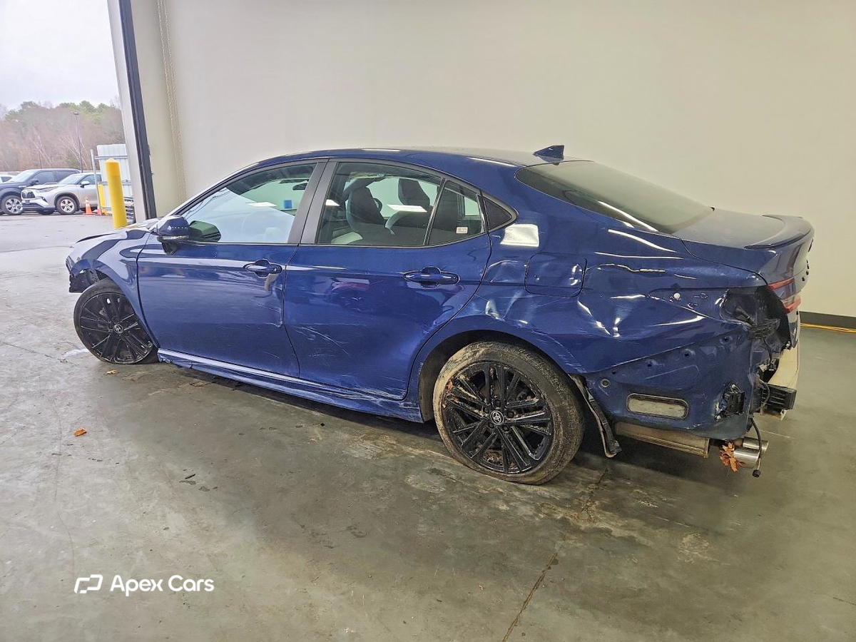 Toyota Camry 2025
