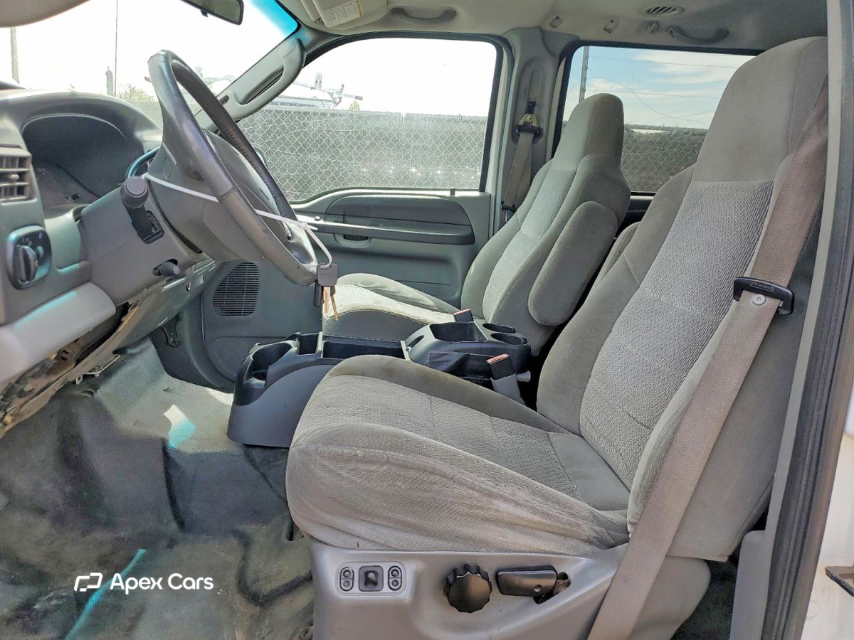 Ford Excursion 2004