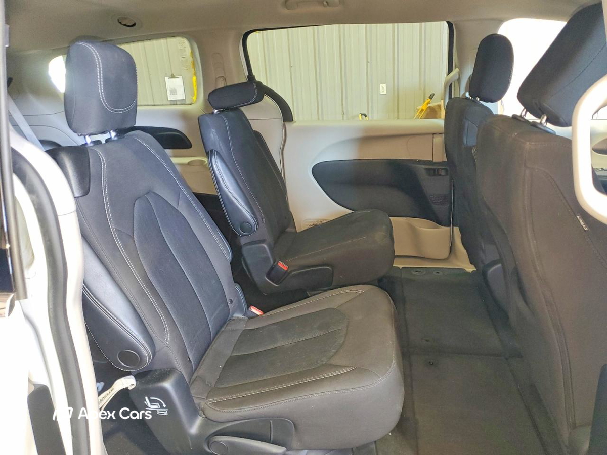 Chrysler Voyager 2023
