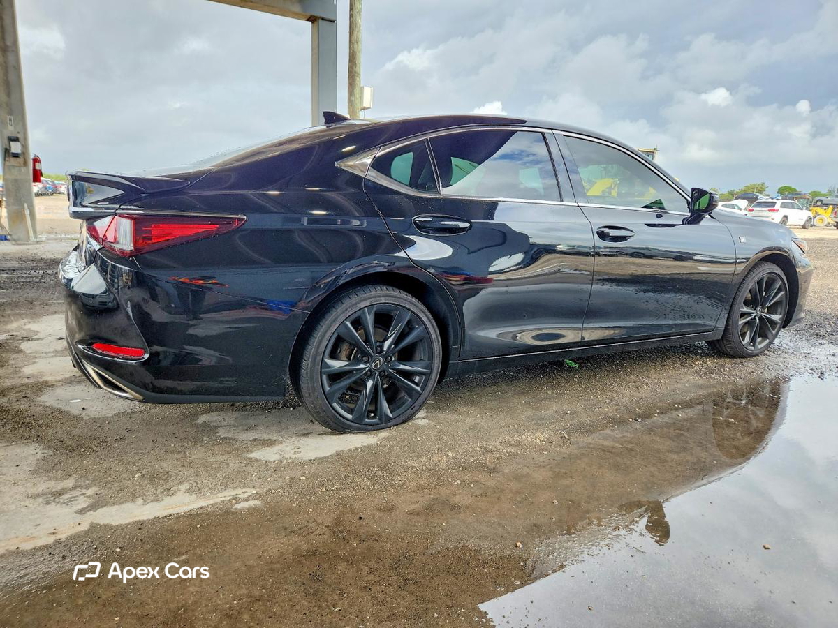 Lexus ES 2023
