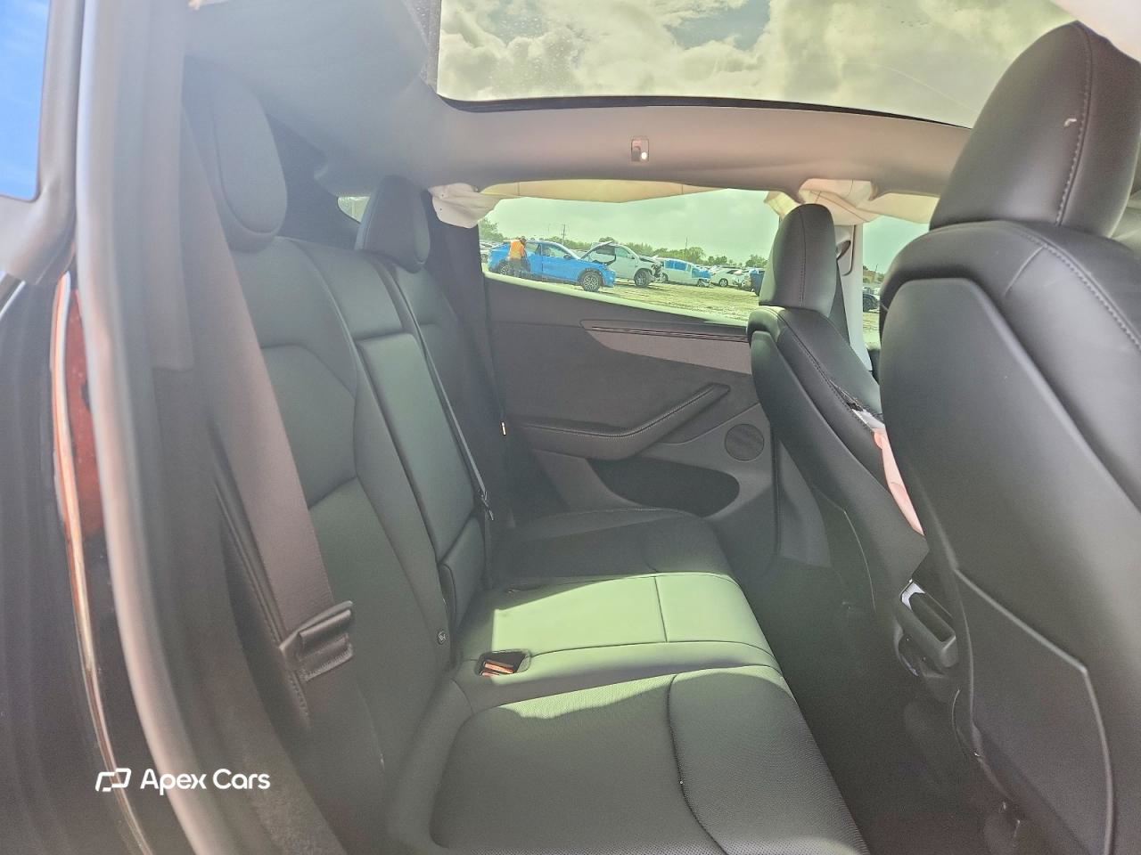 Tesla Model Y 2026