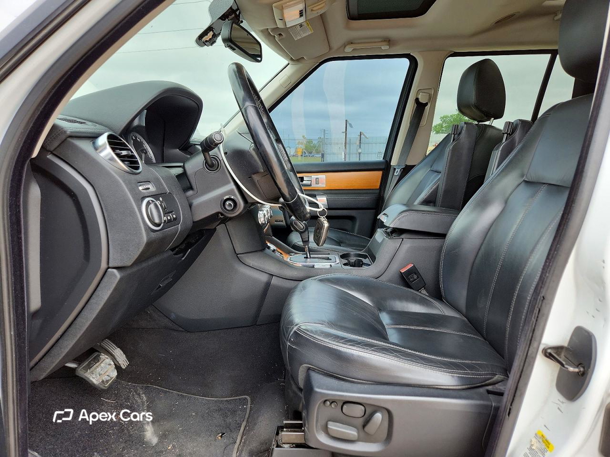 Land Rover LR4 2011