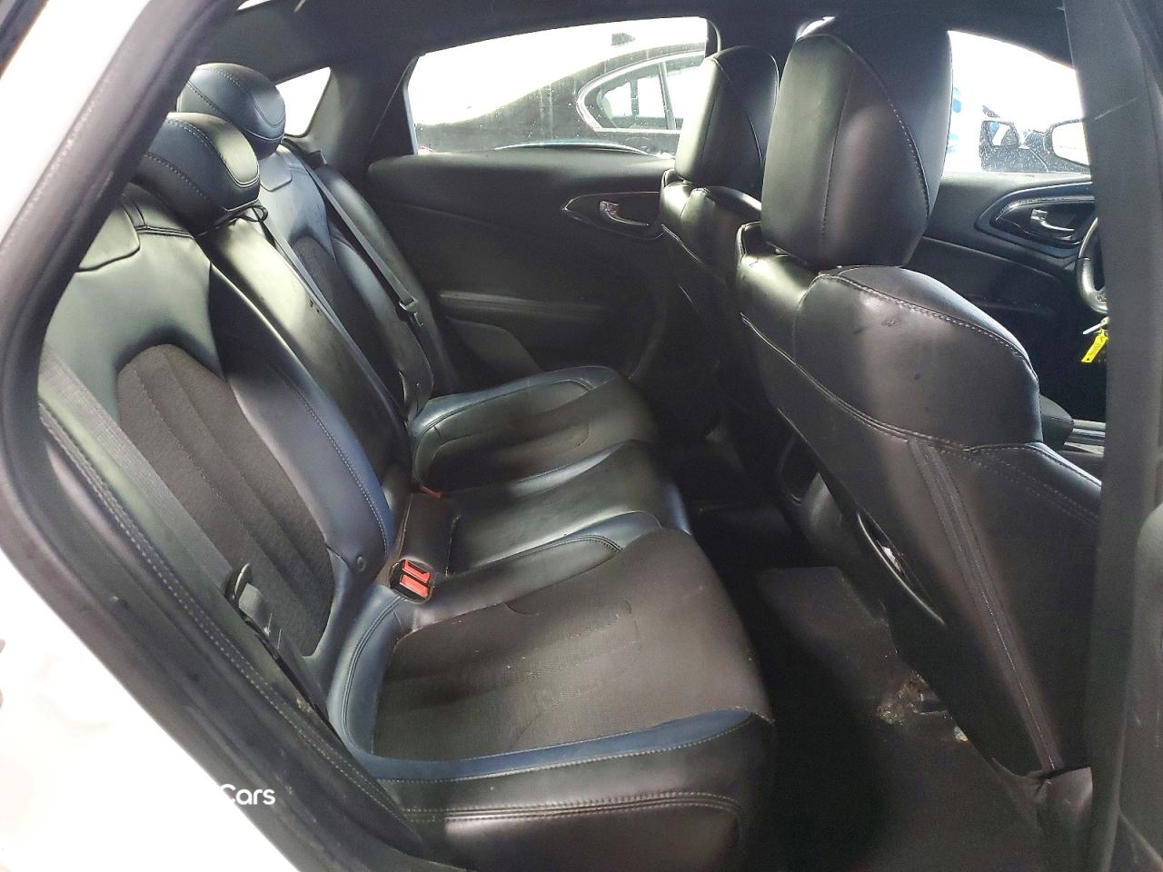 Chrysler 200 2015