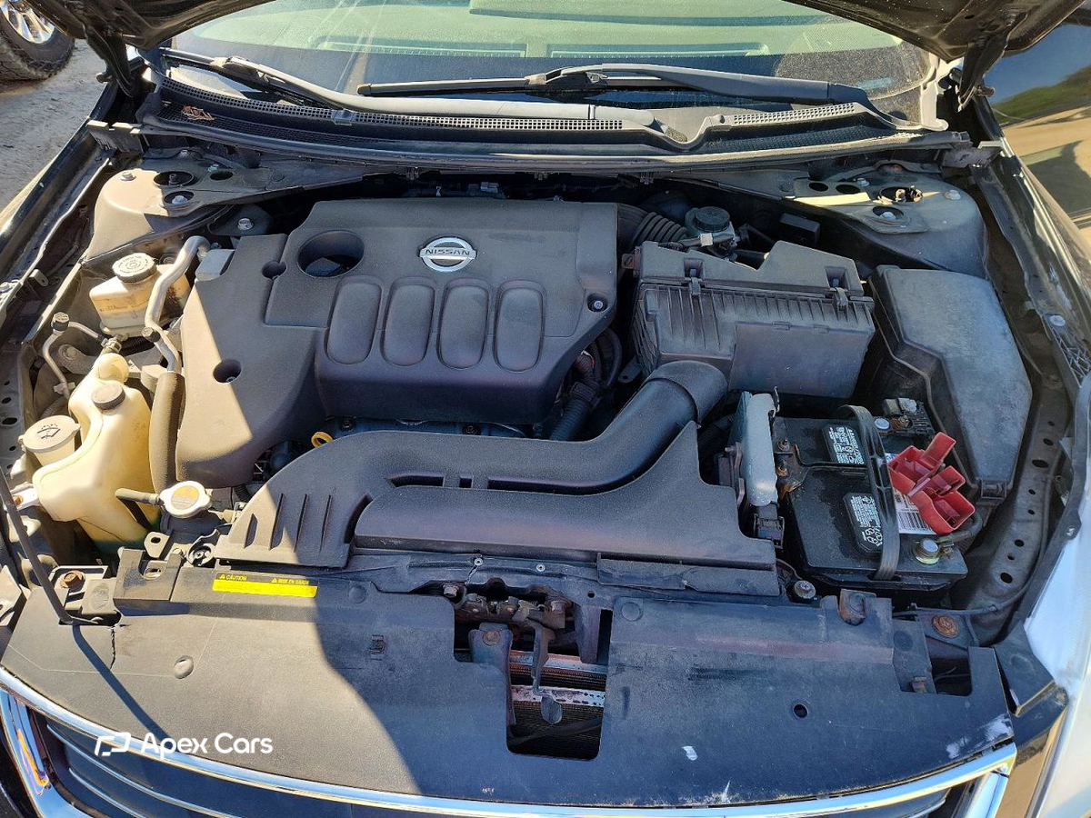 Nissan Altima 2012