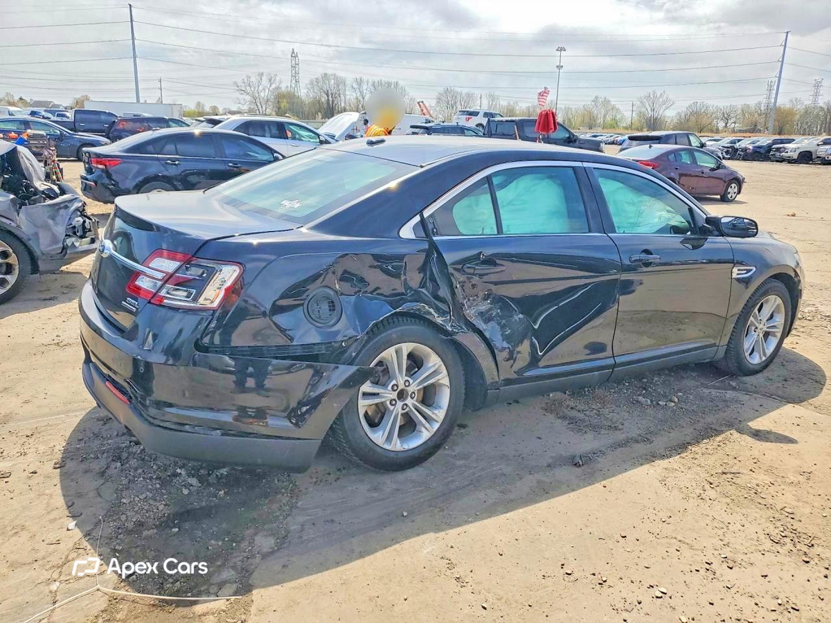 Ford Taurus 2016