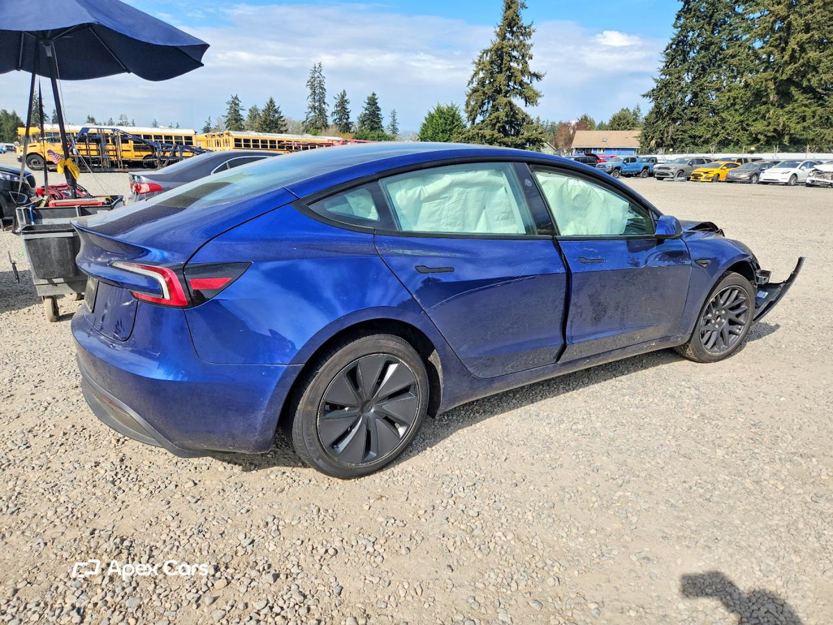 Tesla Model 3 2025