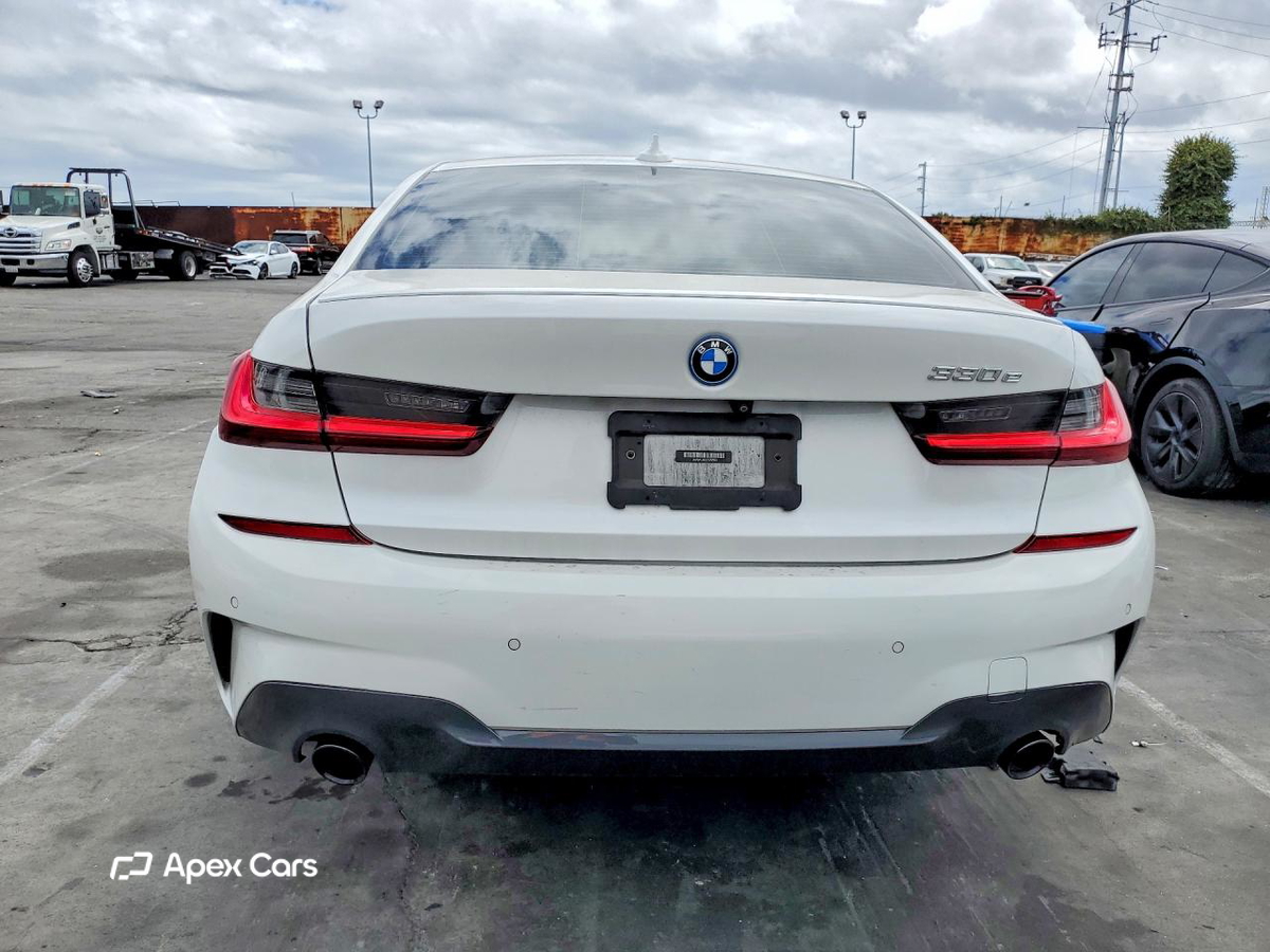 BMW Series 3 2022