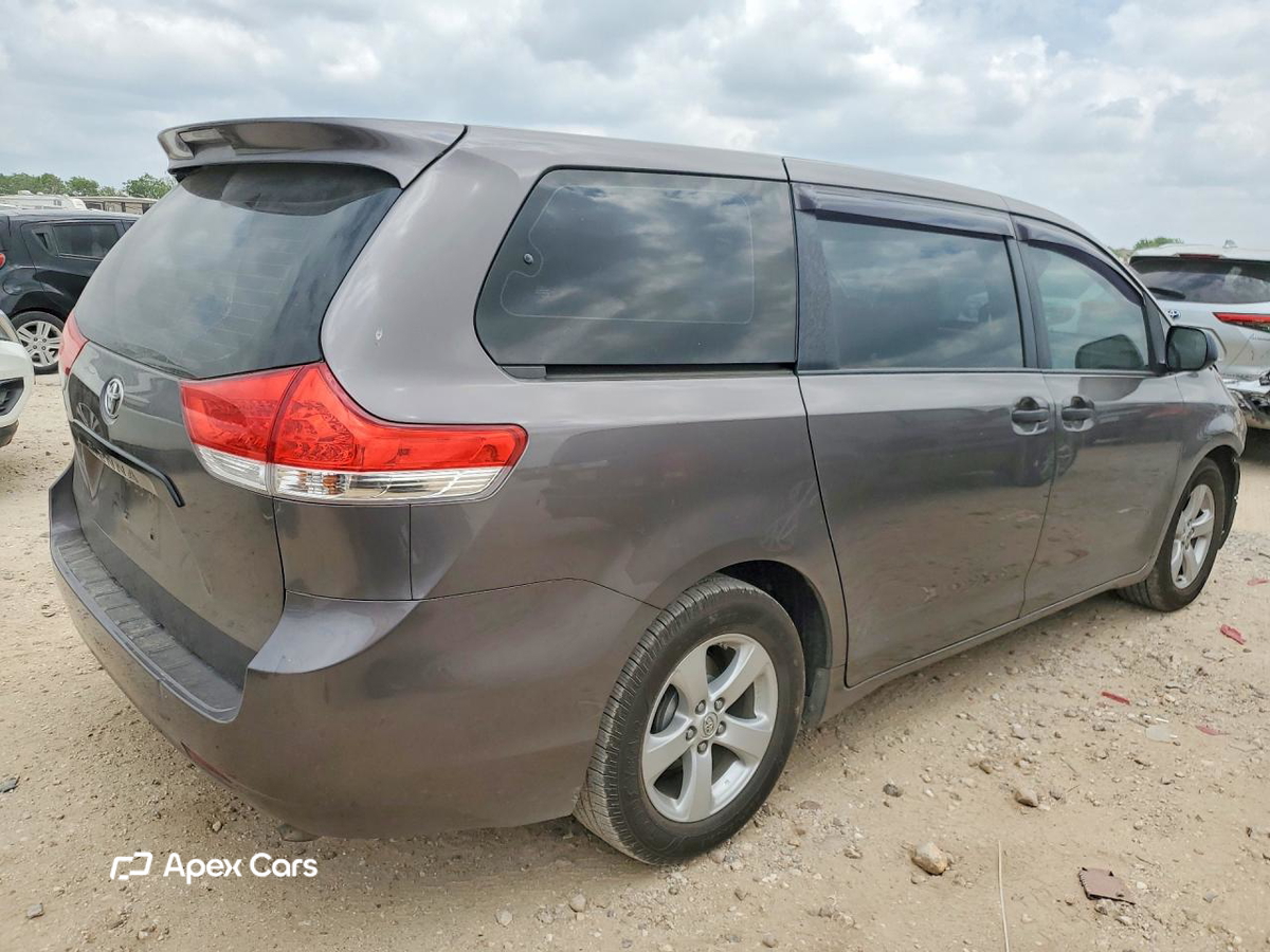 Toyota Sienna 2013
