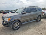 Toyota Sequoia 2005