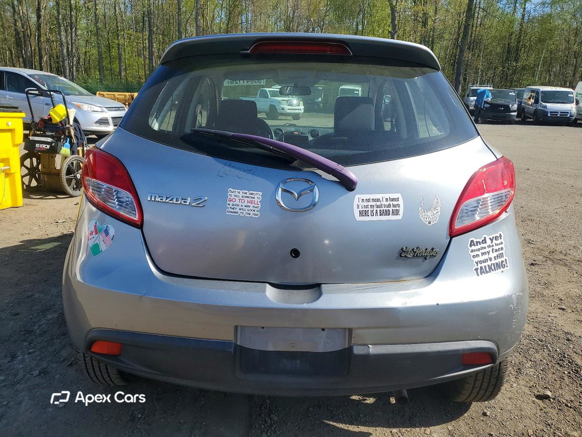 Mazda 2 2011