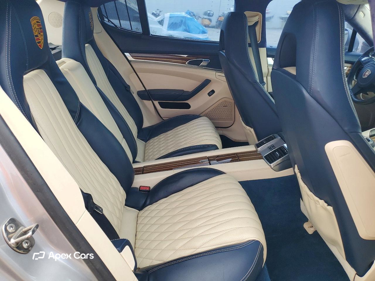 Porsche Panamera 2011