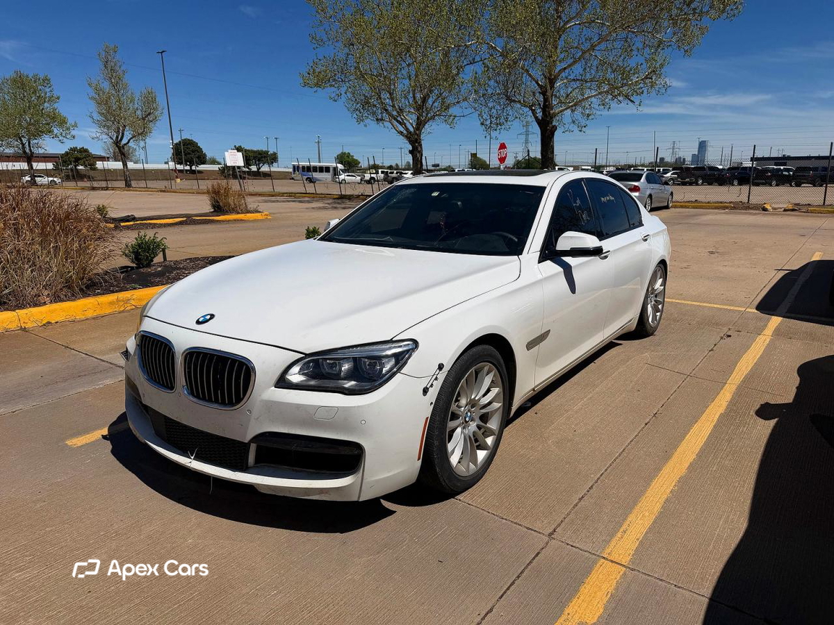 BMW Series 7 2015