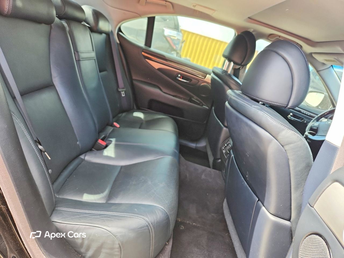 Lexus LS 2013