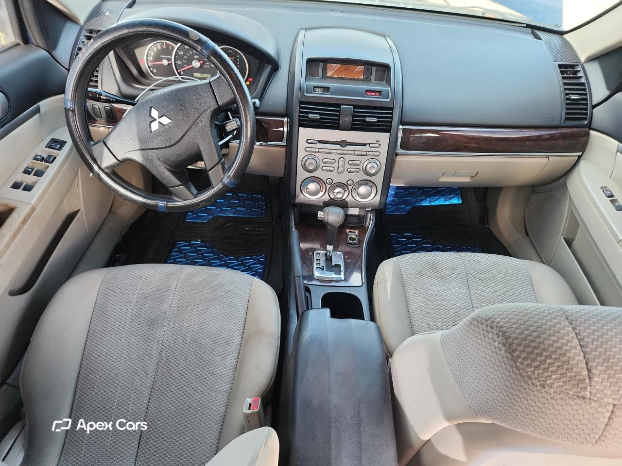 Mitsubishi Galant 2009