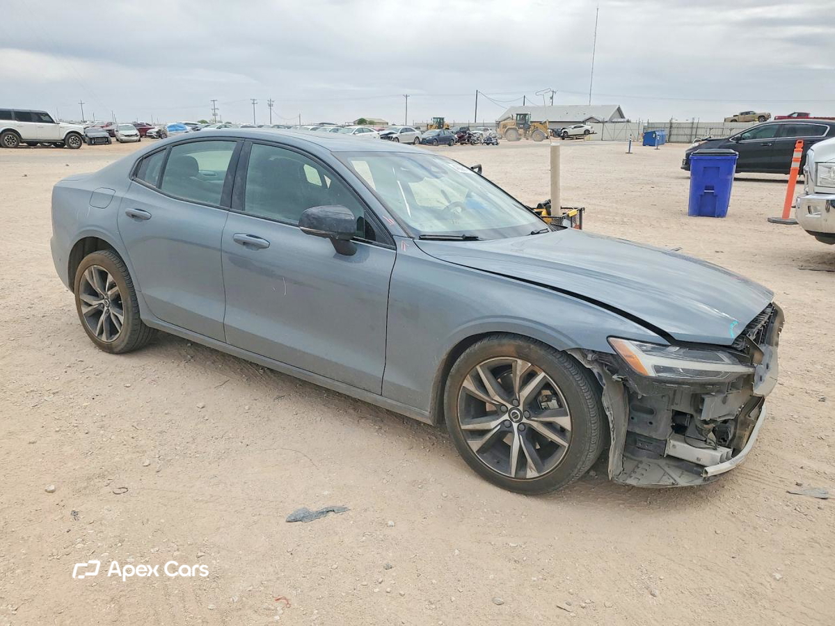 Volvo S60 2024