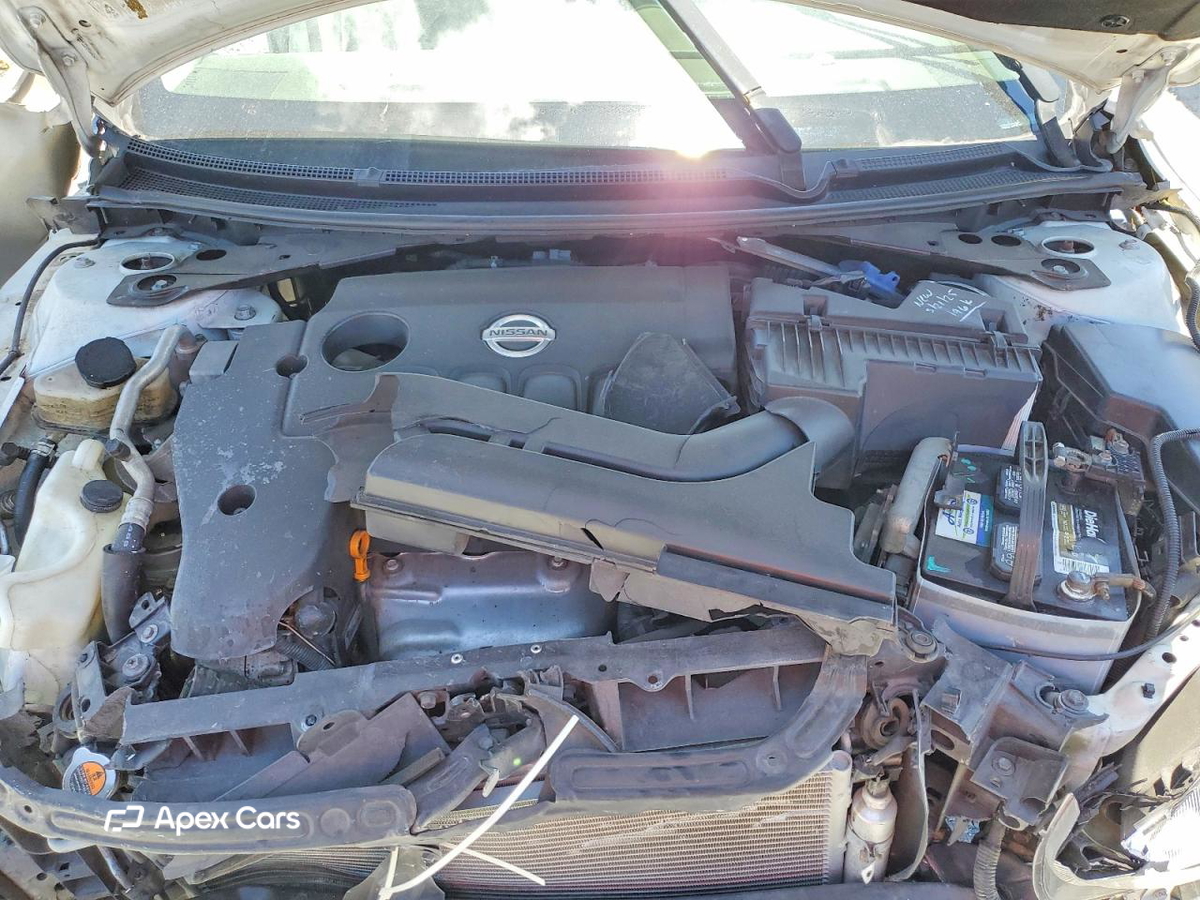 Nissan Altima 2012