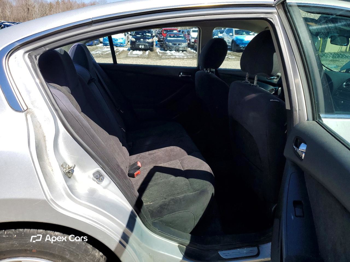 Nissan Altima 2012
