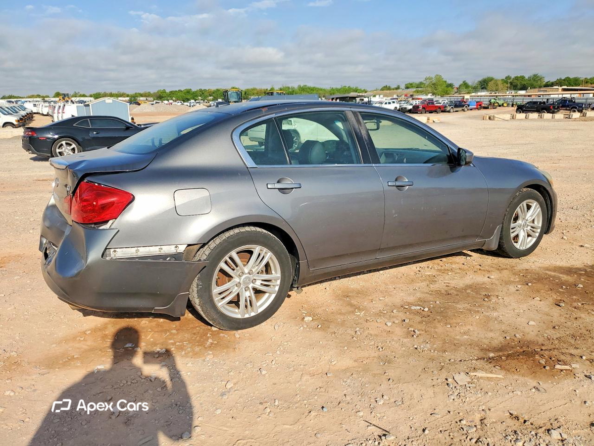 Infiniti G 2010