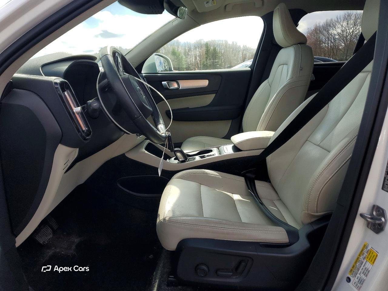 Volvo XC40 2021