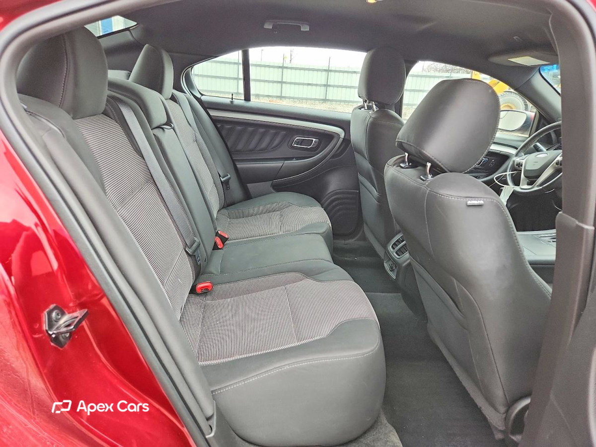 Ford Taurus 2015